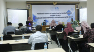 dosen-uns-lakukan-pendampingan-penelitian-dan-publikasi-ilmiah-bagi-guru-man-2-surakarta-cwv7R3kVoG